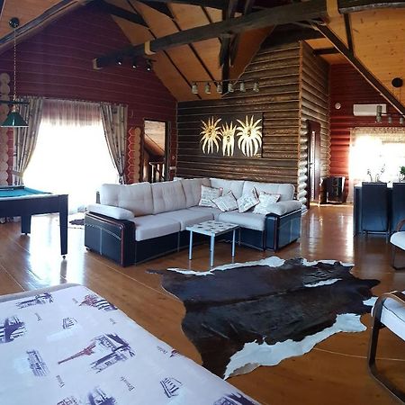 Luxury Villa With Pool And Sauna تشيرنيفتسي المظهر الخارجي الصورة