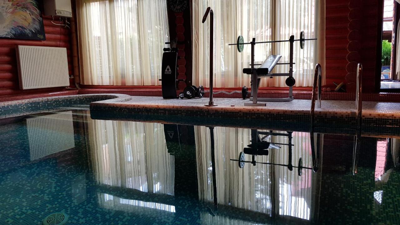 Luxury Villa With Pool And Sauna تشيرنيفتسي المظهر الخارجي الصورة
