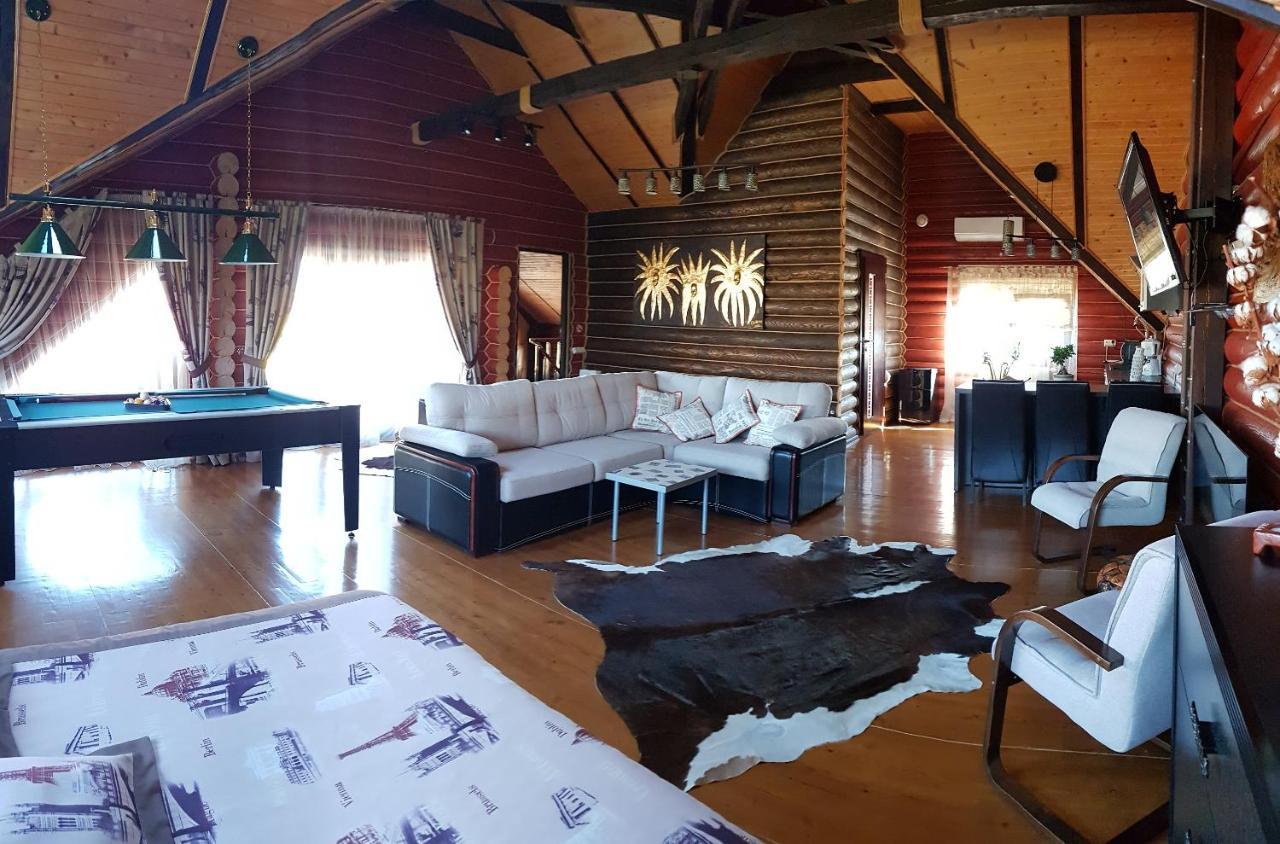 Luxury Villa With Pool And Sauna تشيرنيفتسي المظهر الخارجي الصورة